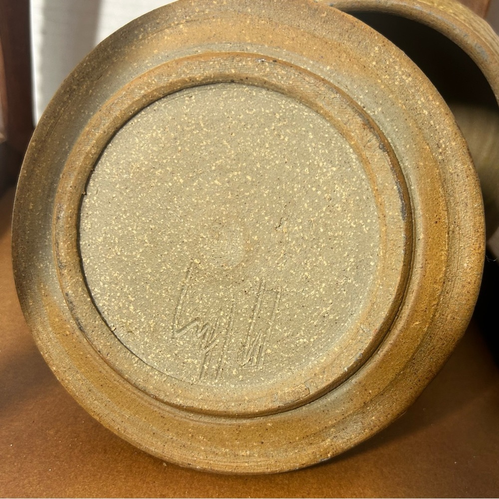 Studio Art Pottery Large Rustic Ceramic Butter Bell Saucer Signed by Artist - Picture 6 of 6